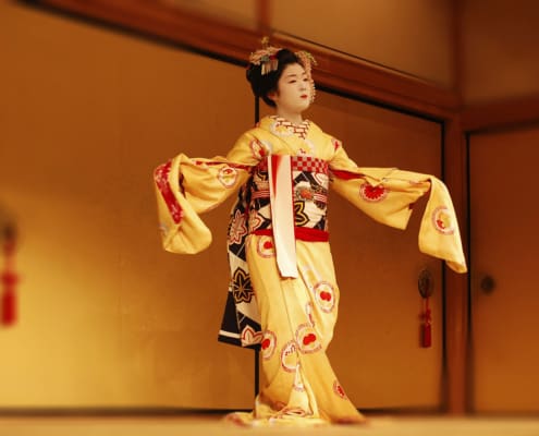 “Mai” of “Maiko” means dancing